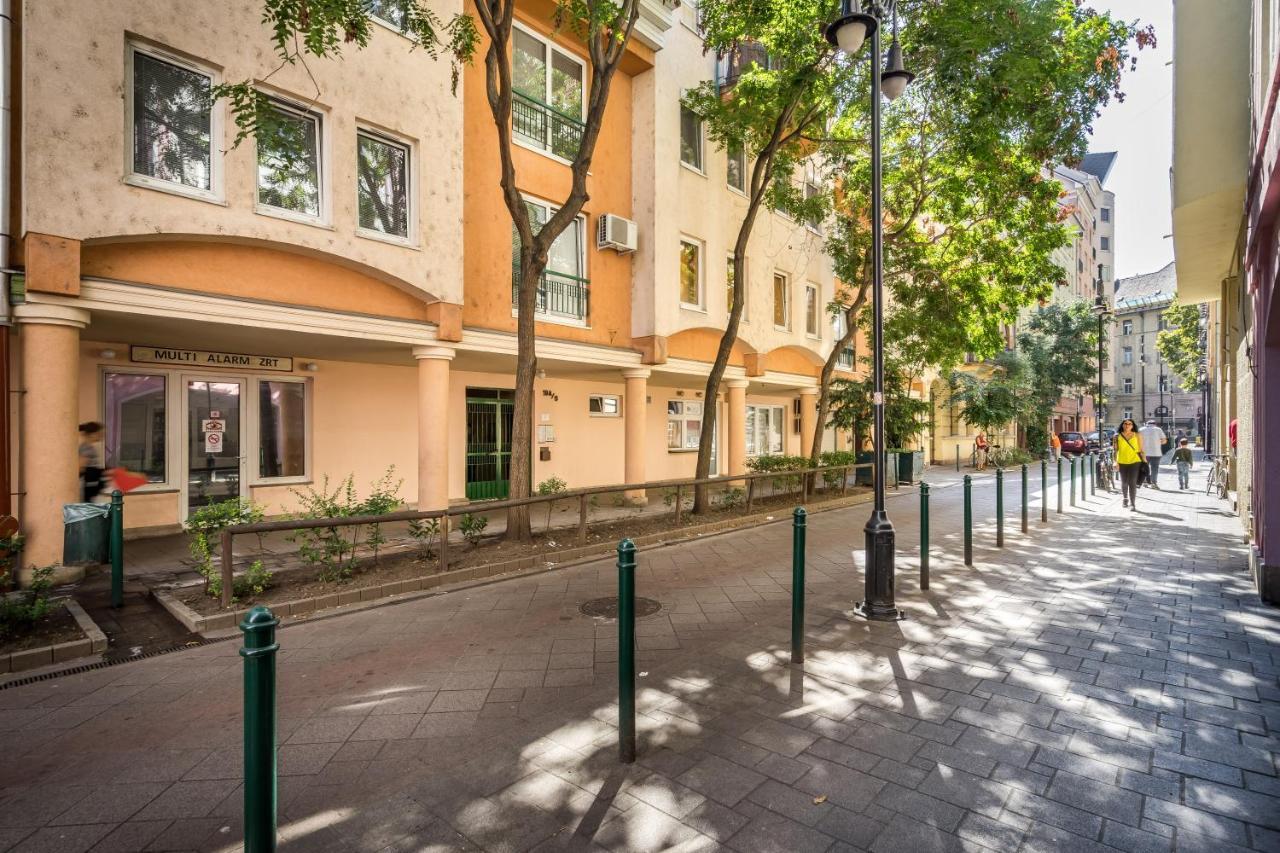 בודפשט Beautiful Three Bedrooms Apartment With Free Parking Close To The Danube Coast מראה חיצוני תמונה