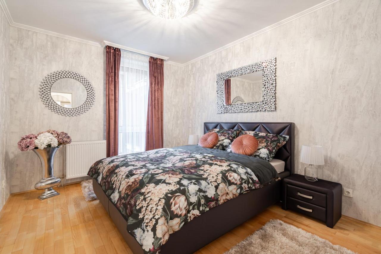 בודפשט Beautiful Three Bedrooms Apartment With Free Parking Close To The Danube Coast מראה חיצוני תמונה