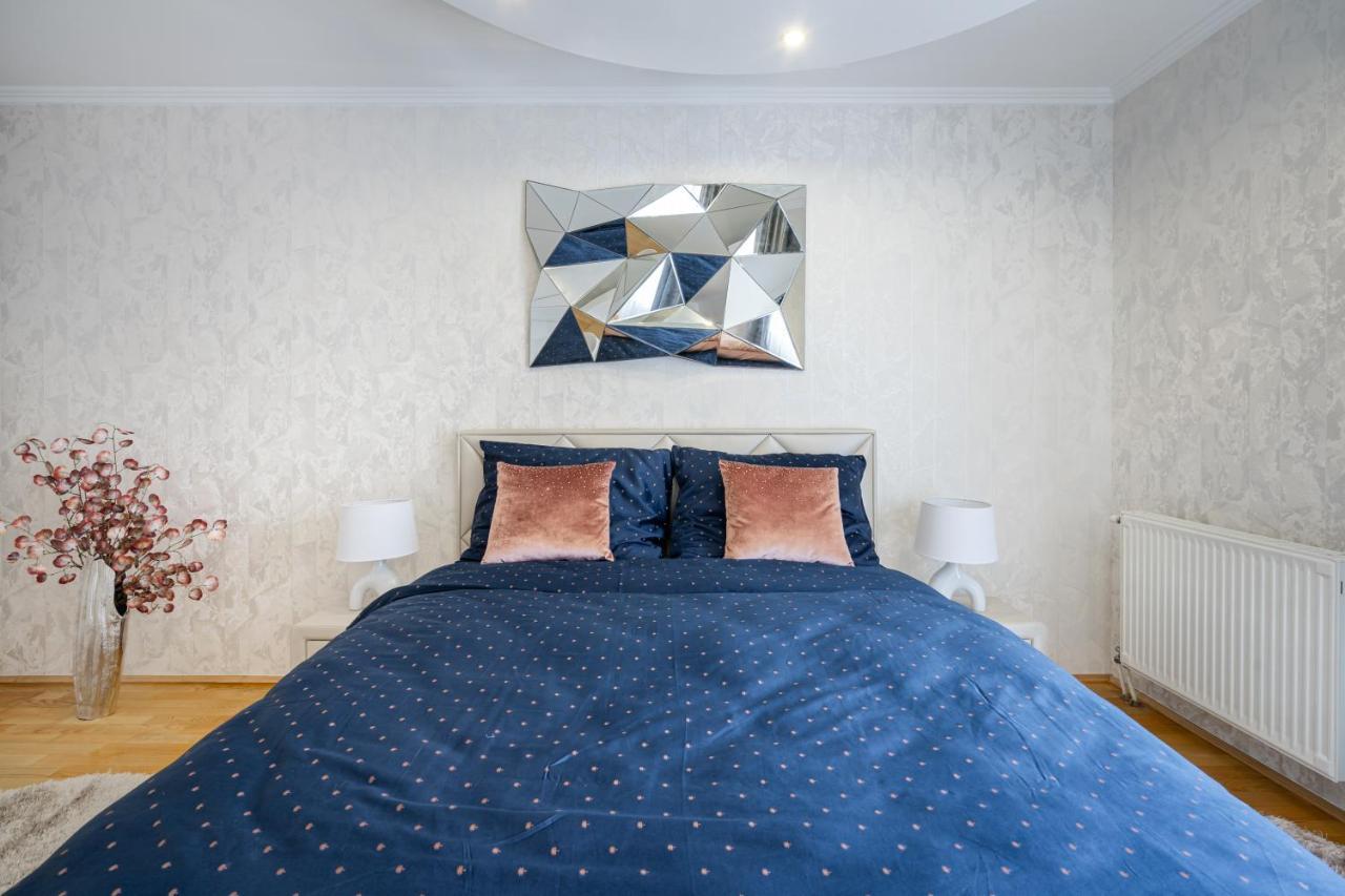 בודפשט Beautiful Three Bedrooms Apartment With Free Parking Close To The Danube Coast מראה חיצוני תמונה