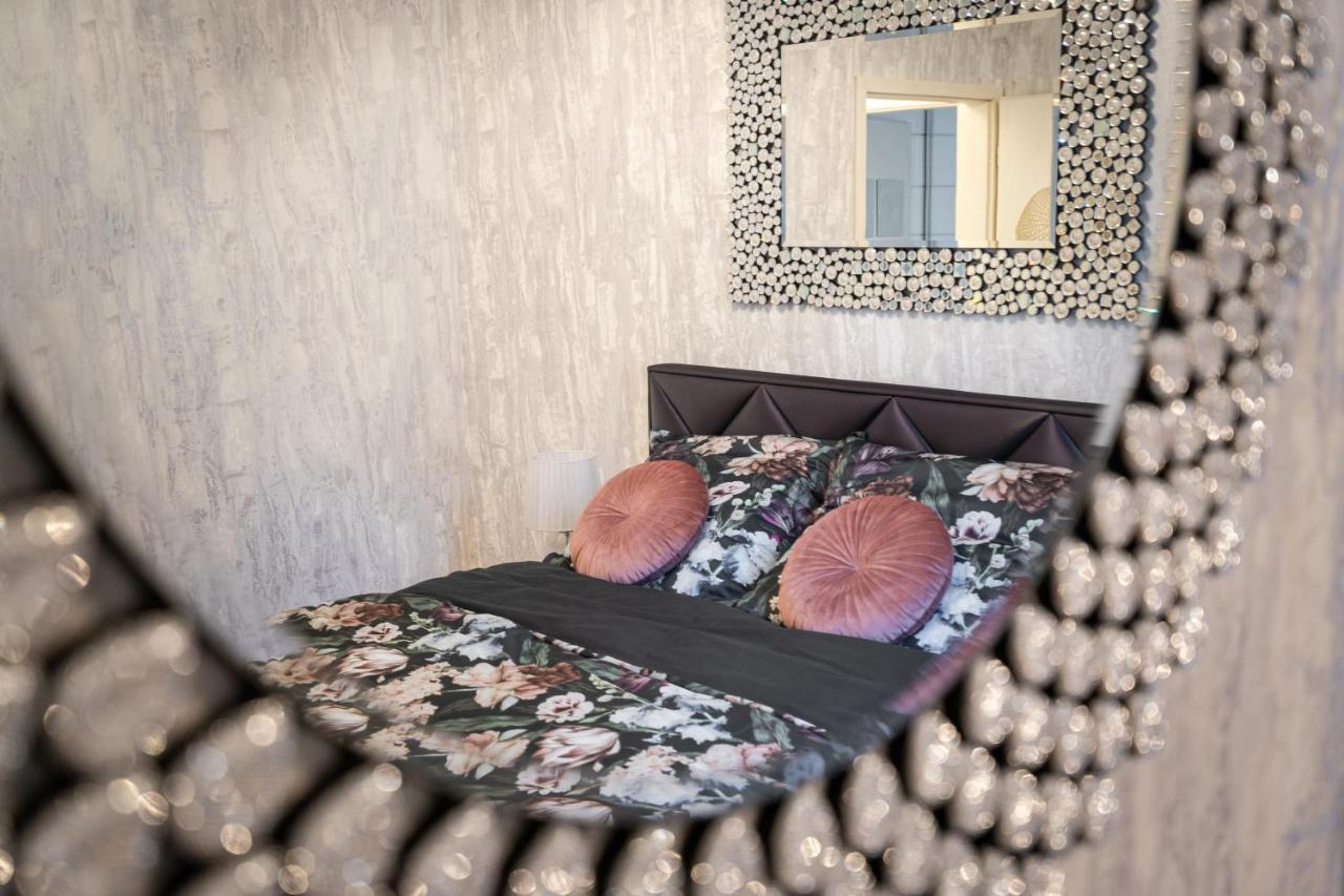 בודפשט Beautiful Three Bedrooms Apartment With Free Parking Close To The Danube Coast מראה חיצוני תמונה