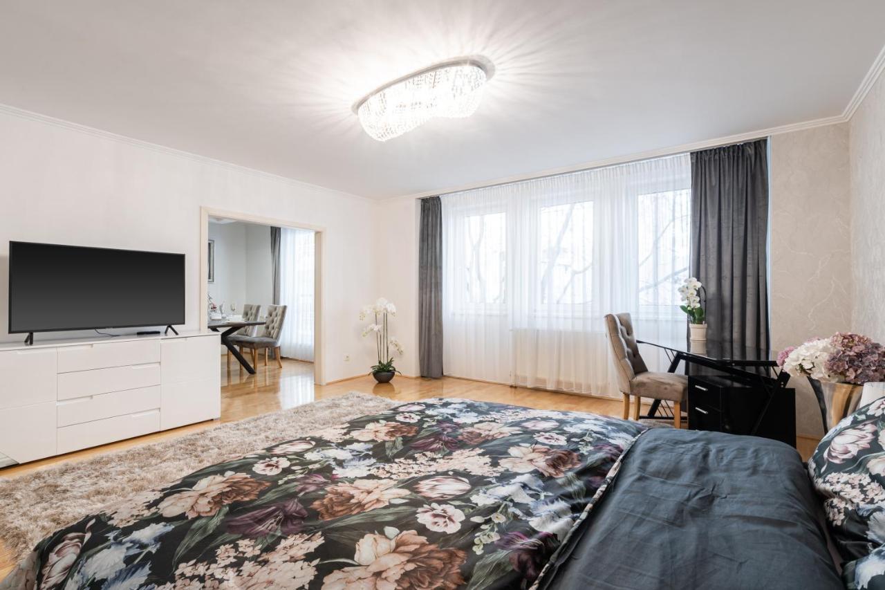בודפשט Beautiful Three Bedrooms Apartment With Free Parking Close To The Danube Coast מראה חיצוני תמונה