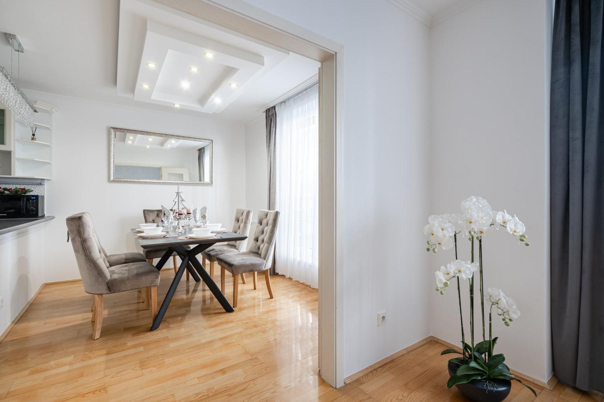 בודפשט Beautiful Three Bedrooms Apartment With Free Parking Close To The Danube Coast מראה חיצוני תמונה