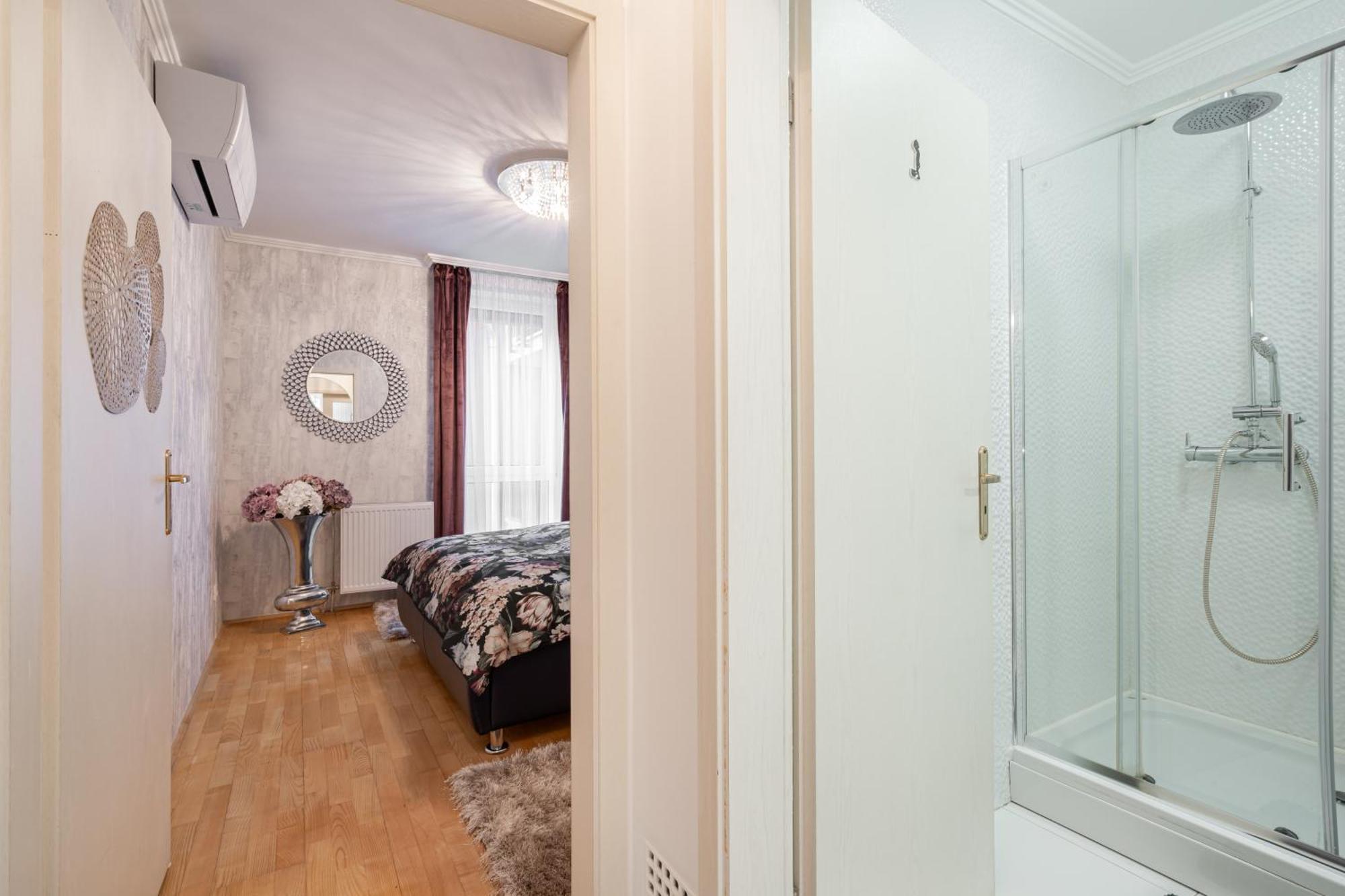 בודפשט Beautiful Three Bedrooms Apartment With Free Parking Close To The Danube Coast מראה חיצוני תמונה