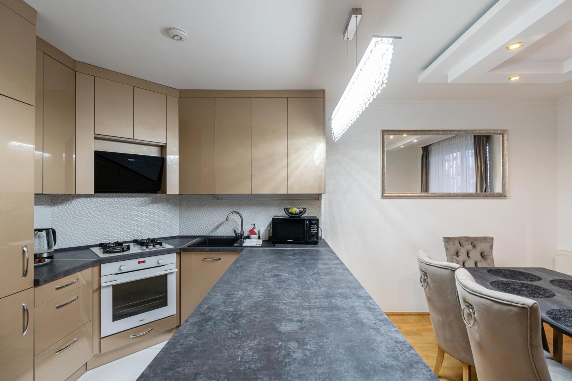 בודפשט Beautiful Three Bedrooms Apartment With Free Parking Close To The Danube Coast מראה חיצוני תמונה